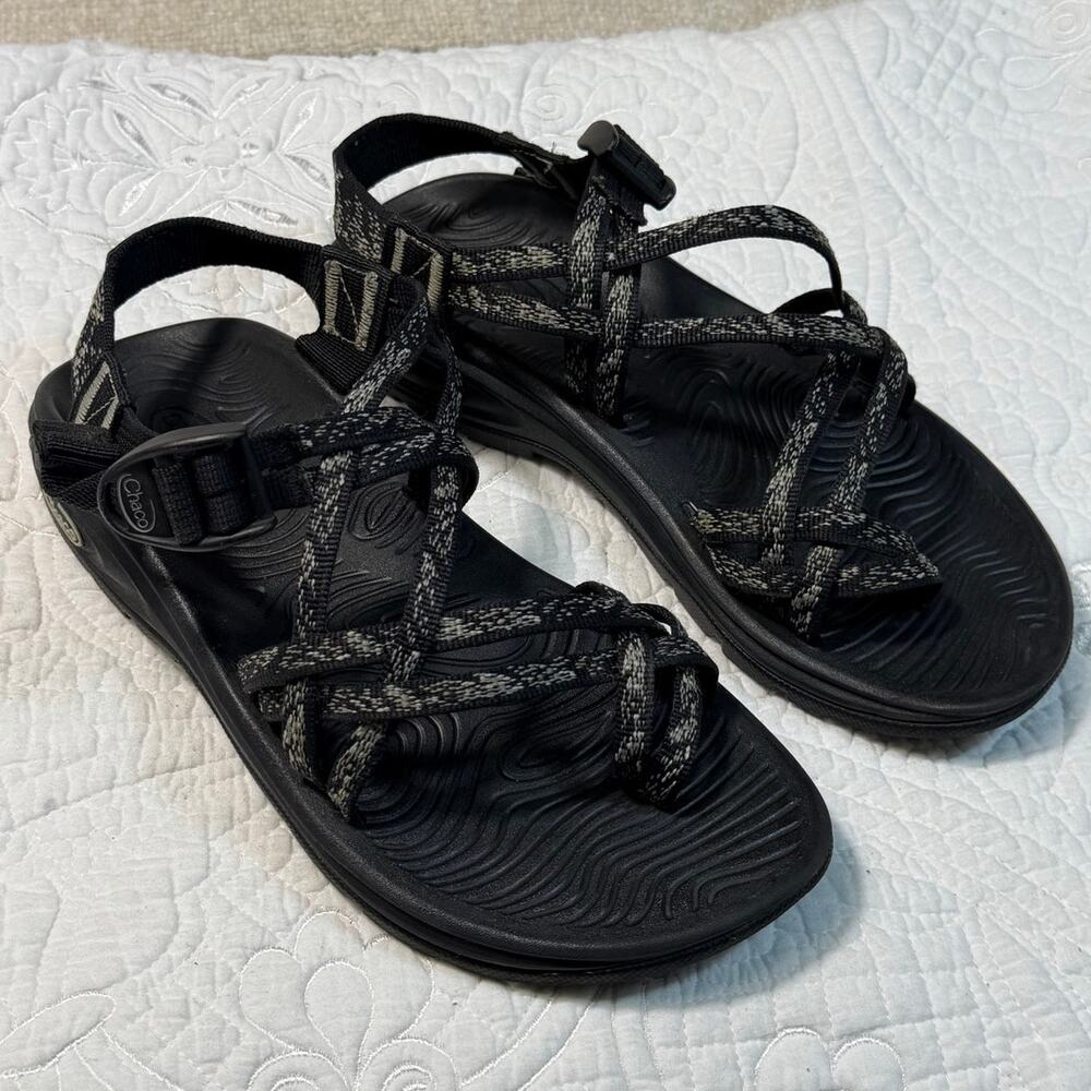 Chaco Women's Black/Cream 8 Z Cloud Strappy Hiking Sport Sandals Outdoor Wear